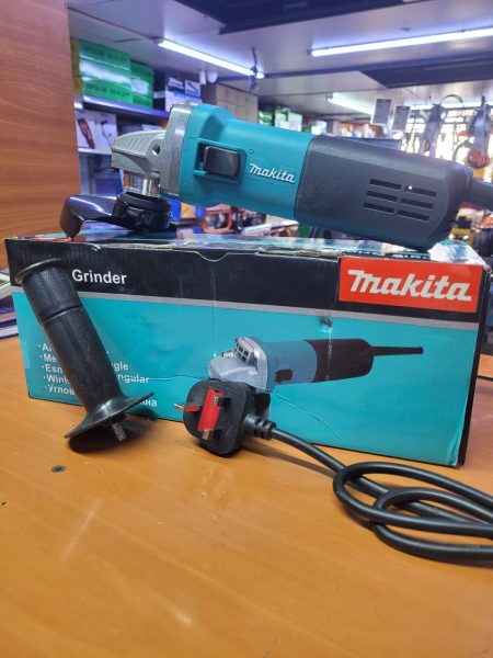 Makita Grinder 4*